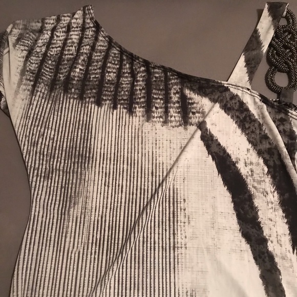 A Mini Dress - Picture 2 of 3